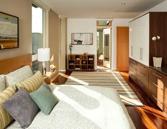 LivingHomes TK1.5 Newport Beach prefab home - master bedroom.