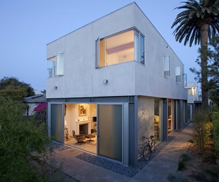Office of Mobile Design Venice Swell House prefab home - exterior.