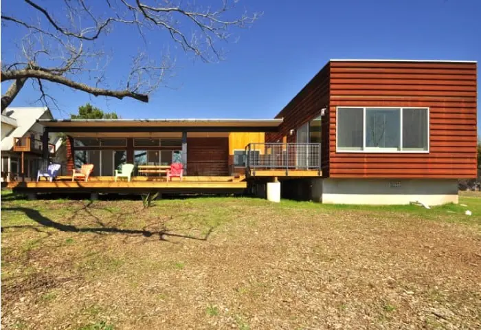 MA Modular Blanco River prefab home - exterior, back yard and deck.